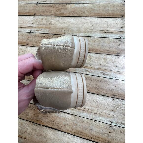 Pipperdoodles Gold Bow Shoes Size 27 (US 8.5) - Picture 4 of 8